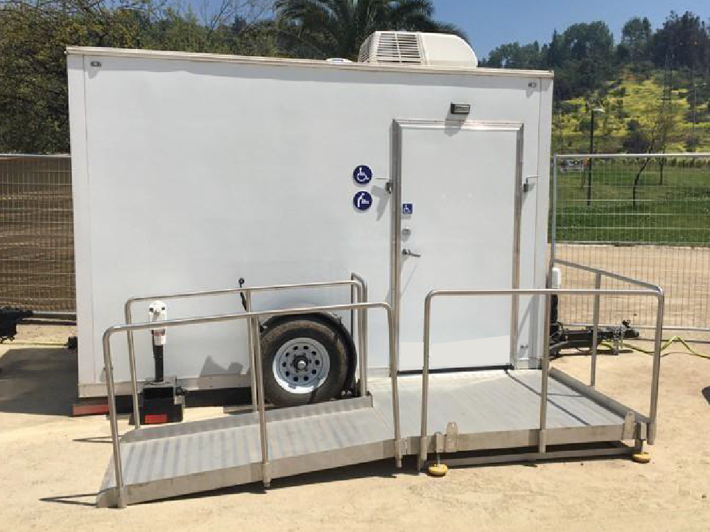 Trailer Pequeño Acceso Universal